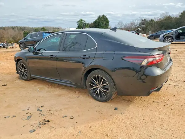 4T1G11AK0MU437895 2021 TOYOTA CAMRY - Image 2
