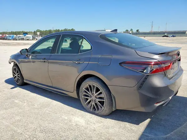 4T1G11AK0MU438285 2021 TOYOTA CAMRY - Image 2