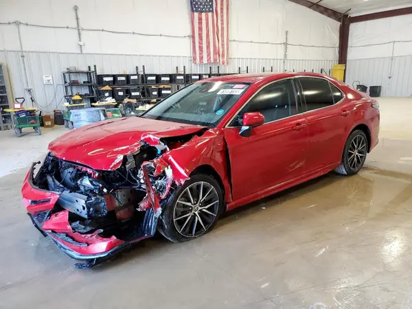 4T1G11AK0MU440442 2021 TOYOTA CAMRY - Image 1