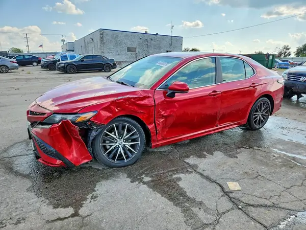 4T1G11AK0MU441557 2021 TOYOTA CAMRY - Image 1