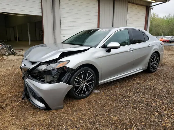 4T1G11AK0MU454843 2021 TOYOTA CAMRY - Image 1