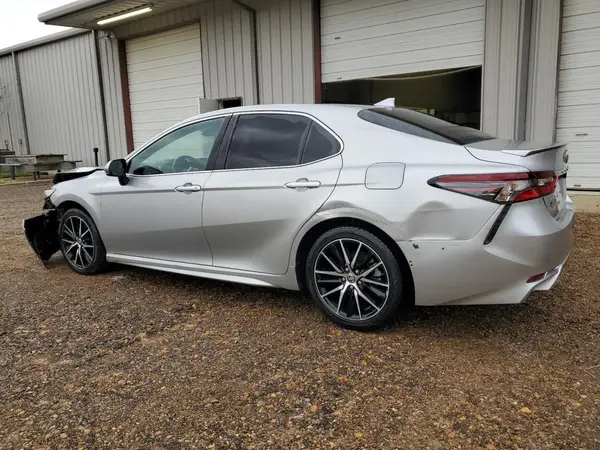 4T1G11AK0MU454843 2021 TOYOTA CAMRY - Image 2