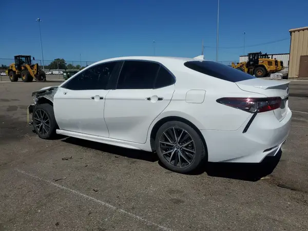 4T1G11AK0MU455765 2021 TOYOTA CAMRY - Image 2