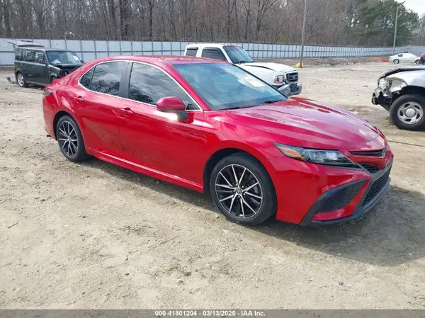 4T1G11AK0MU460173 2021 TOYOTA CAMRY - Image 1