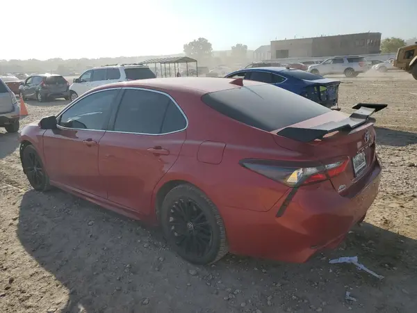 4T1G11AK0MU464207 2021 TOYOTA CAMRY - Image 2