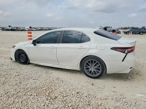4T1G11AK0MU464904 2021 TOYOTA CAMRY - Image 2