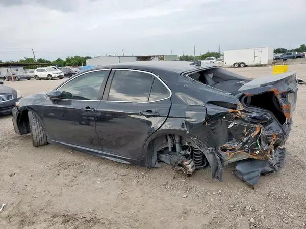 4T1G11AK0MU465423 2021 TOYOTA CAMRY - Image 2