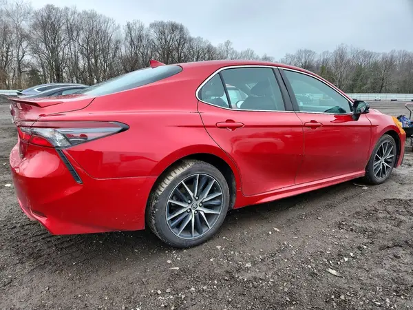 4T1G11AK0MU466782 2021 TOYOTA CAMRY - Image 2