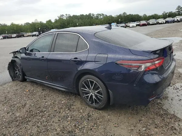4T1G11AK0MU469682 2021 TOYOTA CAMRY - Image 2