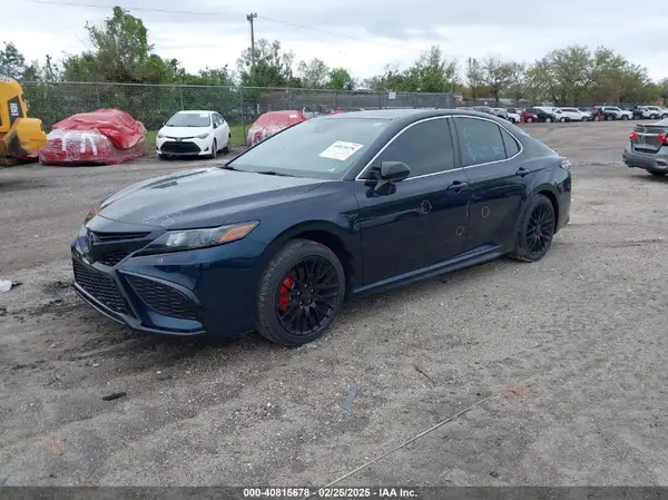 4T1G11AK0MU469987 2021 TOYOTA CAMRY - Image 2