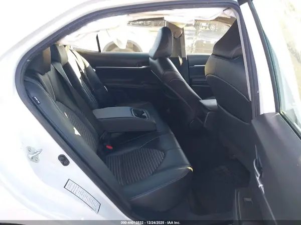 4T1G11AK0MU472176 2021 TOYOTA CAMRY - Image 8