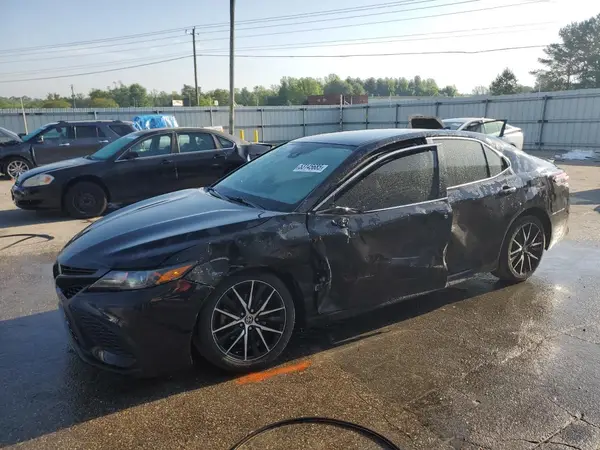 4T1G11AK0MU472811 2021 TOYOTA CAMRY - Image 1