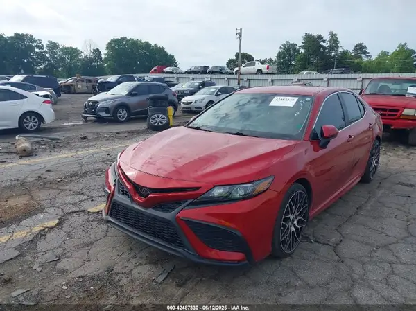 4T1G11AK0MU474378 2021 TOYOTA CAMRY - Image 2