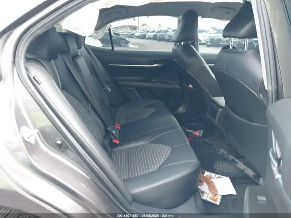 4T1G11AK0MU476650 2021 TOYOTA CAMRY - Image 8