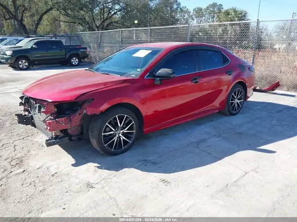4T1G11AK0MU482111 2021 TOYOTA CAMRY - Image 2