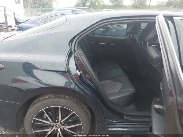4T1G11AK0MU482304 2021 TOYOTA CAMRY - Image 8