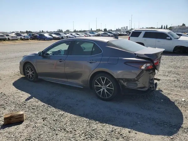 4T1G11AK0MU485624 2021 TOYOTA CAMRY - Image 2