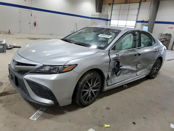 4T1G11AK0MU512028 2021 TOYOTA CAMRY - Image 1