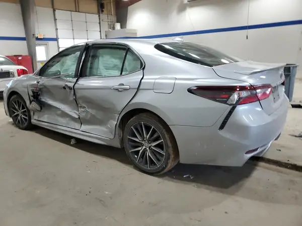 4T1G11AK0MU512028 2021 TOYOTA CAMRY - Image 2
