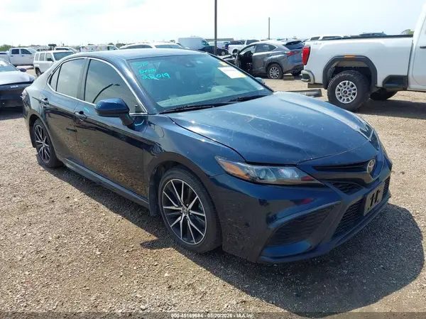 4T1G11AK0MU512708 2021 TOYOTA CAMRY - Image 1