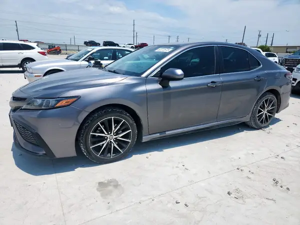 4T1G11AK0MU514748 2021 TOYOTA CAMRY - Image 1