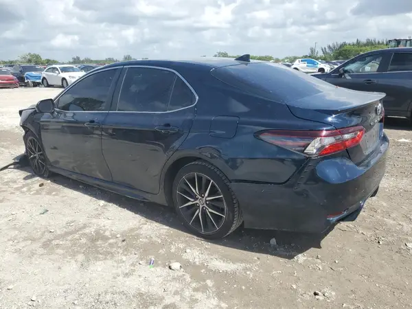 4T1G11AK0MU516001 2021 TOYOTA CAMRY - Image 2