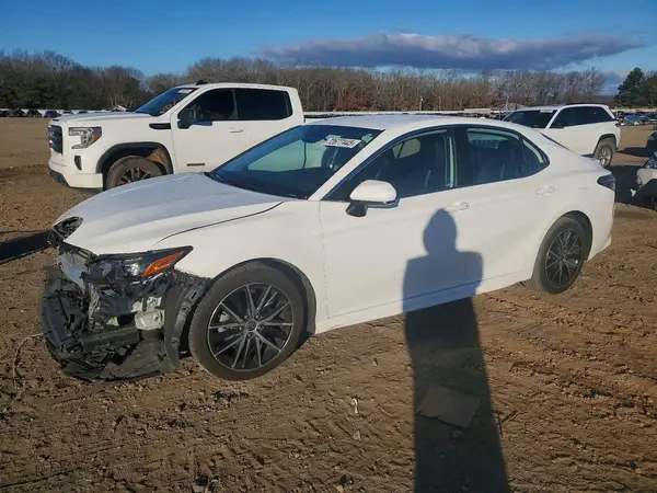 4T1G11AK0MU517634 2021 TOYOTA CAMRY - Image 1