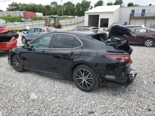 4T1G11AK0MU519075 2021 TOYOTA CAMRY - Image 2