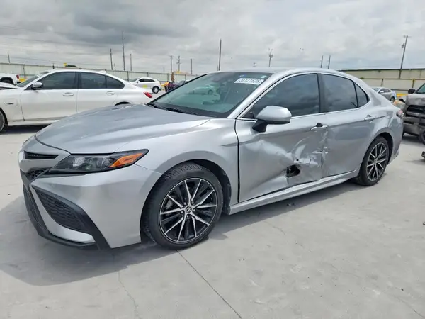 4T1G11AK0MU519562 2021 TOYOTA CAMRY - Image 1