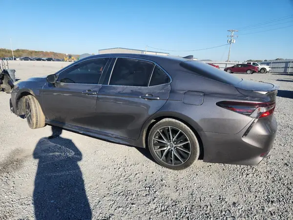 4T1G11AK0MU520694 2021 TOYOTA CAMRY - Image 2