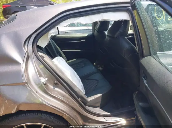 4T1G11AK0MU523241 2021 TOYOTA CAMRY - Image 8