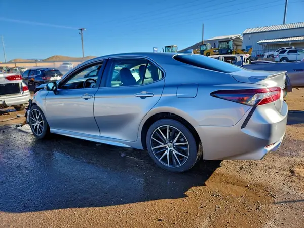 4T1G11AK0MU523787 2021 TOYOTA CAMRY - Image 2