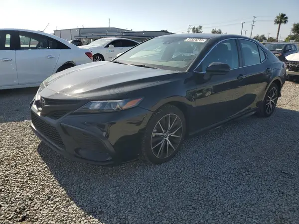 4T1G11AK0MU524129 2021 TOYOTA CAMRY - Image 1