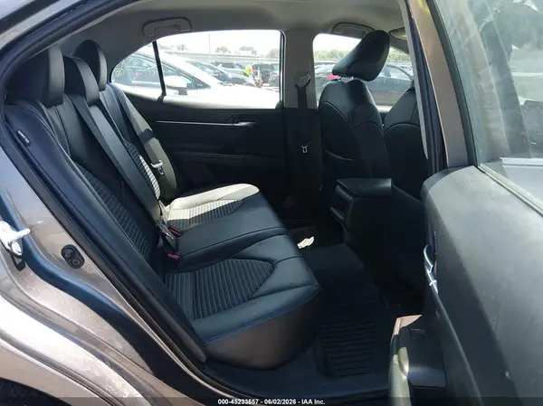 4T1G11AK0MU524535 2021 TOYOTA CAMRY - Image 8