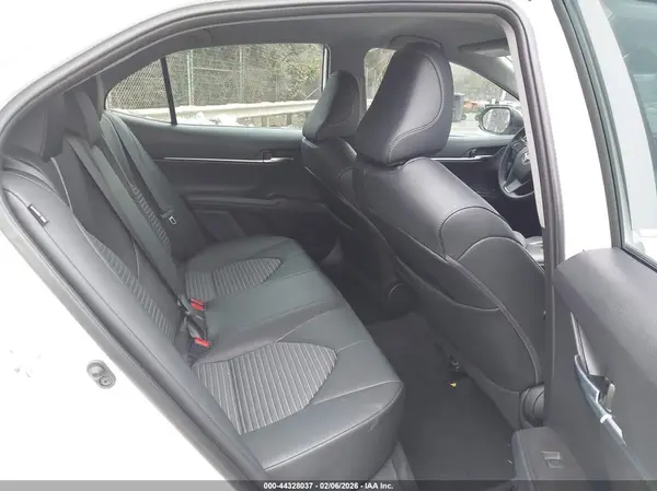 4T1G11AK0MU526107 2021 TOYOTA CAMRY - Image 8