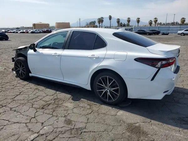 4T1G11AK0MU528598 2021 TOYOTA CAMRY - Image 2