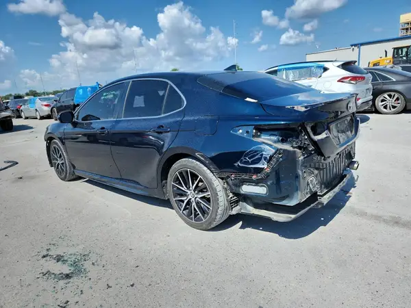 4T1G11AK0MU531534 2021 TOYOTA CAMRY - Image 2