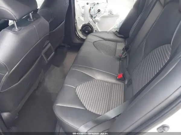 4T1G11AK0MU532599 2021 TOYOTA CAMRY - Image 8