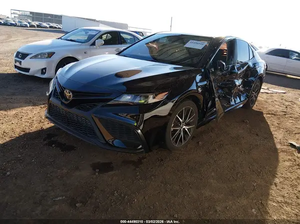 4T1G11AK0MU536314 2021 TOYOTA CAMRY - Image 2