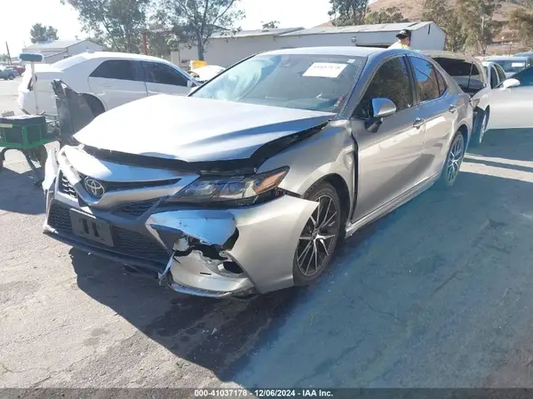 4T1G11AK0MU536409 2021 TOYOTA CAMRY - Image 2