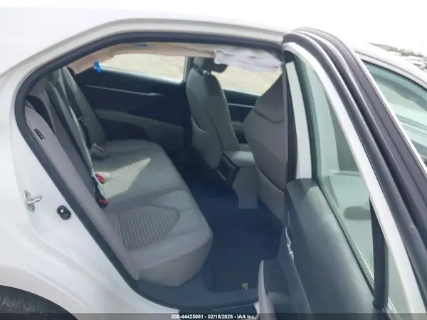 4T1G11AK0MU541383 2021 TOYOTA CAMRY - Image 8