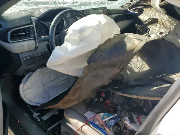 4T1G11AK0MU541772 2021 TOYOTA CAMRY - Image 8