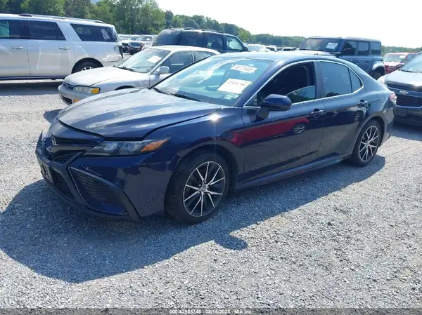 4T1G11AK0MU544848 2021 TOYOTA CAMRY - Image 2