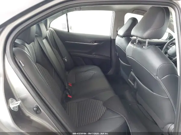 4T1G11AK0MU548558 2021 TOYOTA CAMRY - Image 8