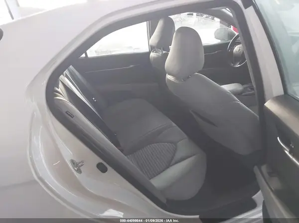 4T1G11AK0MU548723 2021 TOYOTA CAMRY - Image 8