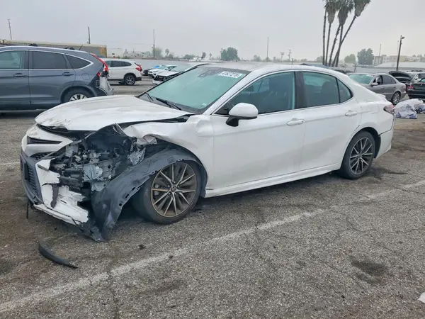 4T1G11AK0MU551007 2021 TOYOTA CAMRY - Image 1