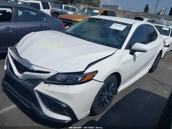 4T1G11AK0MU556336 2021 TOYOTA CAMRY - Image 2