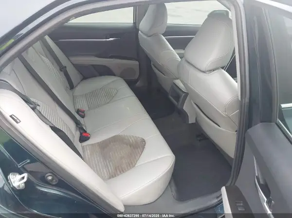 4T1G11AK0MU557213 2021 TOYOTA CAMRY - Image 8