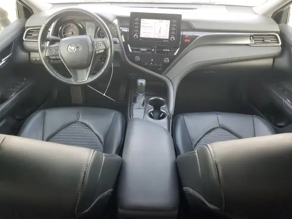 4T1G11AK0MU558412 2021 TOYOTA CAMRY - Image 8