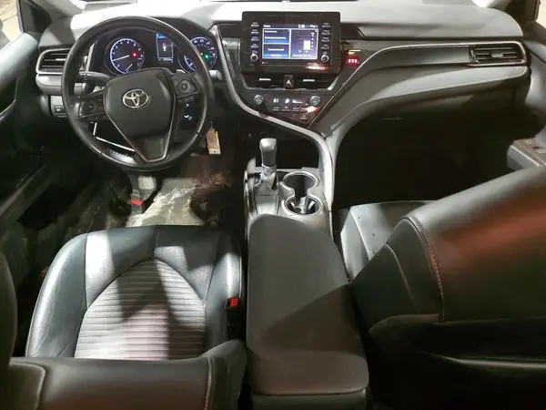 4T1G11AK0MU561438 2021 TOYOTA CAMRY - Image 8